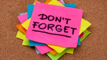 Sticky notes with don't forget message
